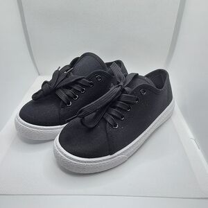 Black Canvas Low-Top Sneakers with White Sole Size 6